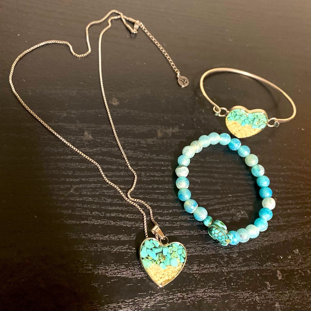 Like New 3 piece Set Silver, Turquoise,&sand color to support our oceans- - Picture 5 of 6
